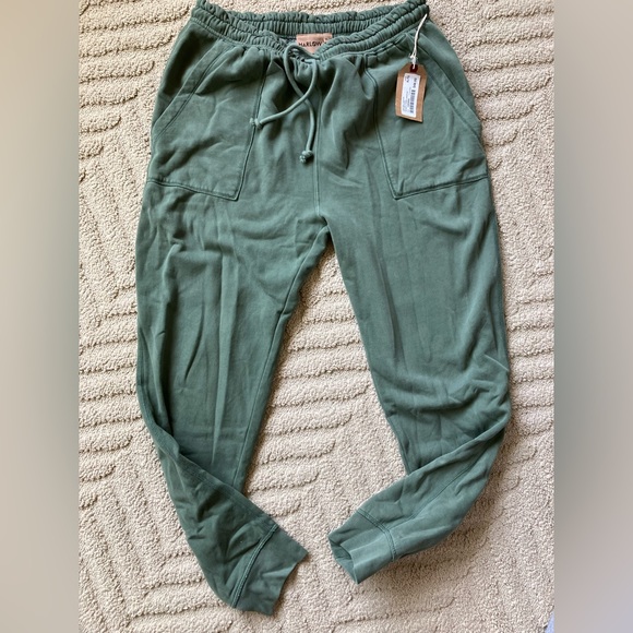 Brand new Harlow sweatpants - Picture 5 of 6